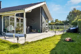 Fritidshus på Åmarksvej 10, Bjerge Sydstrand, 4480 Store Fuglede
