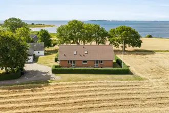 Landejendom på Strandhuse 15, Strandhuse, 5762 Vester Skerninge
