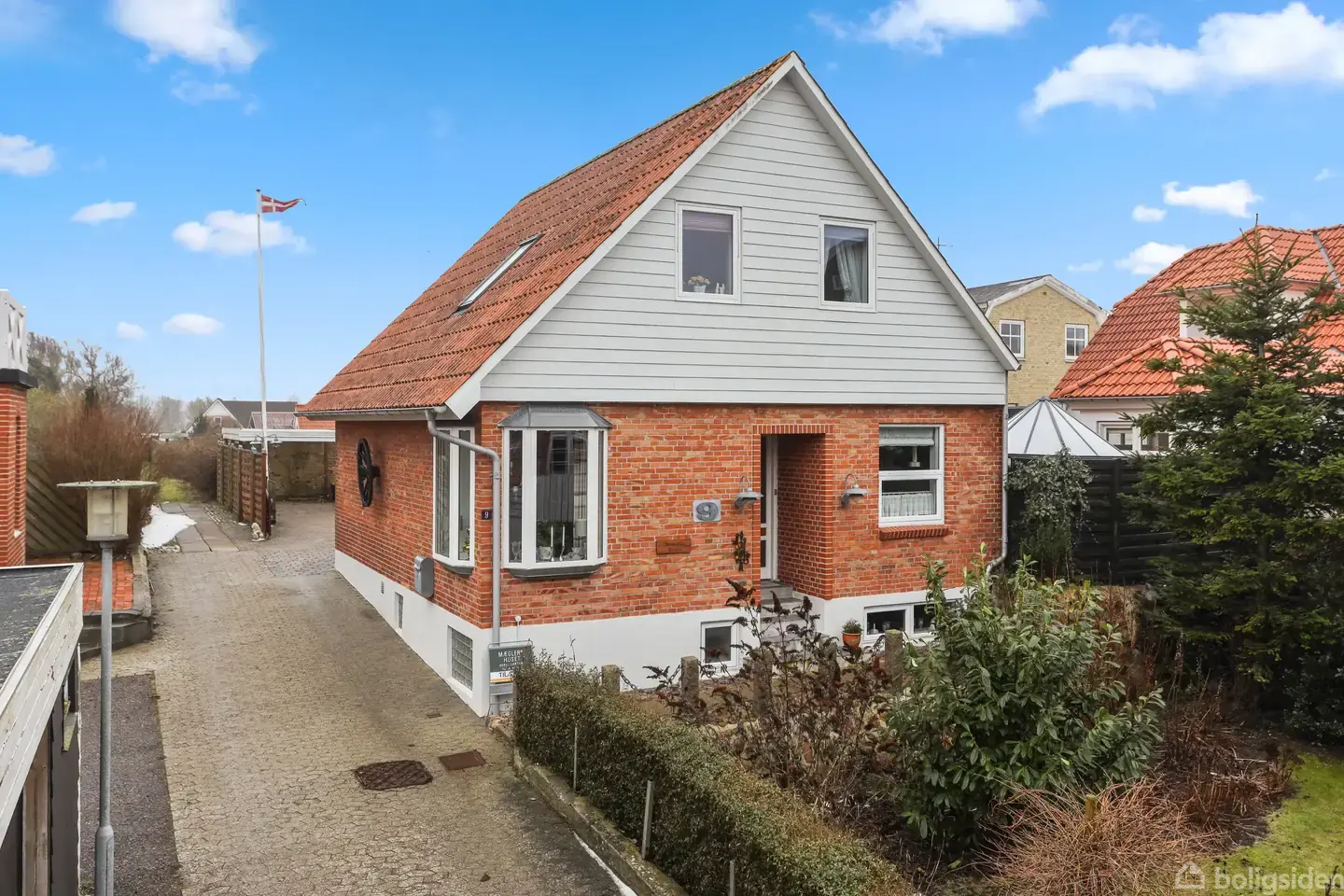 Charmerende villa med gårdhave i rolige Løgstør