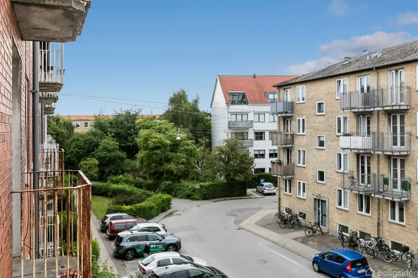 Lys 2V med to altaner, separat brus og attraktiv beliggenhed nær Damhussøen - Visning 2