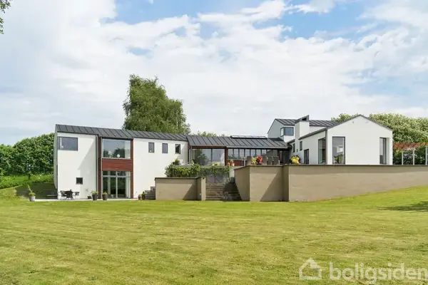 Villa på Longvej 10+14, 5762 Vester Skerninge