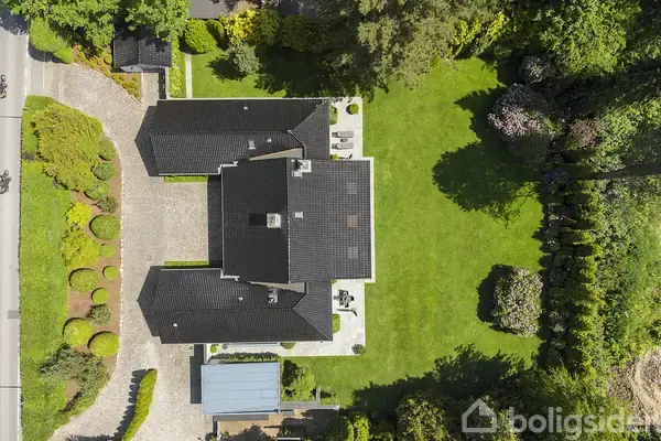 Villa på Rungsted Strandvej 9, 2950 Vedbæk