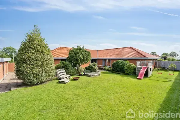 Villa på Rønne Alle 140, 7451 Sunds