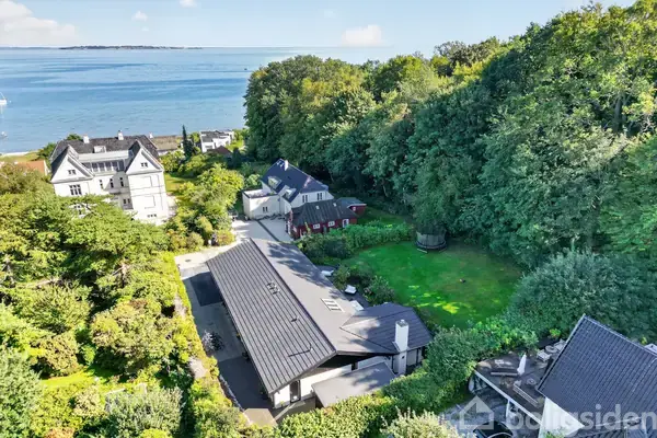 Villa på Strandhøjsvej 14, 3050 Humlebæk