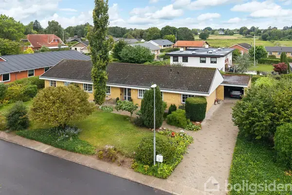 Villa på Tværvej 7, 5540 Ullerslev