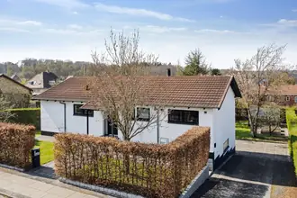 Villa på Eskholtvænget 5, 7100