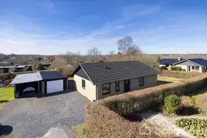 Villa på Langeløkke 7, 8381 Tilst