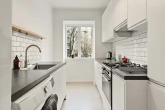 Ejerlejlighed på Uglevej 11, th., 2400 København NV