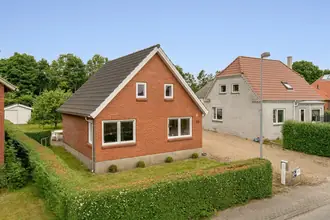 Villa på Byvejen 15, Rousthøje, 6818 Årre