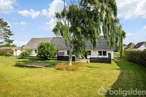 Villa på Hovedgaden 77, 9480 Løkken