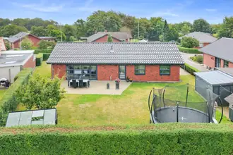 Villa på Fyrrevænget 13, 6818 Årre