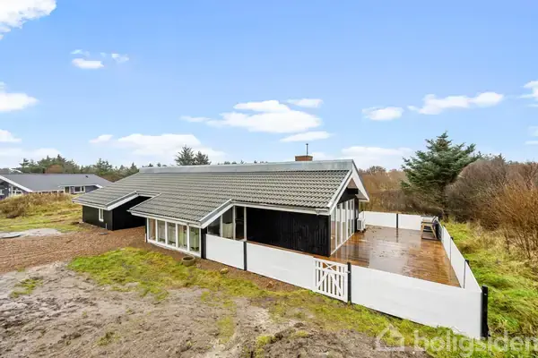 Fritidsbolig på Kr Madsens Vej 11, 6960 Hvide Sande
