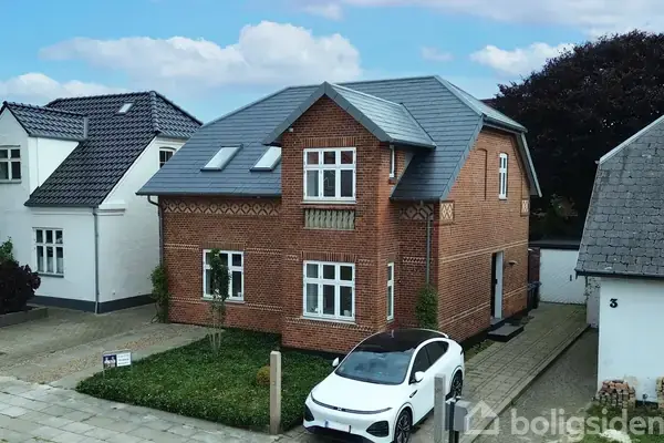 Villa på Lyngbyes Alle 5, 6700 Esbjerg