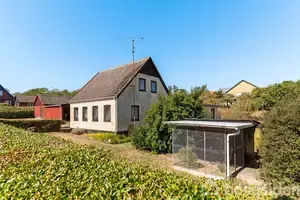 Villa på Gudhjemvej 95 + 91B, 3760 Gudhjem