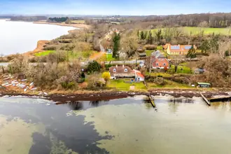 Villa på Dyrehavevej 105, 5800 Nyborg