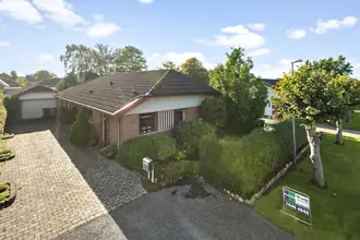 Villa på Marken 33, Tarp, 6715 Esbjerg N