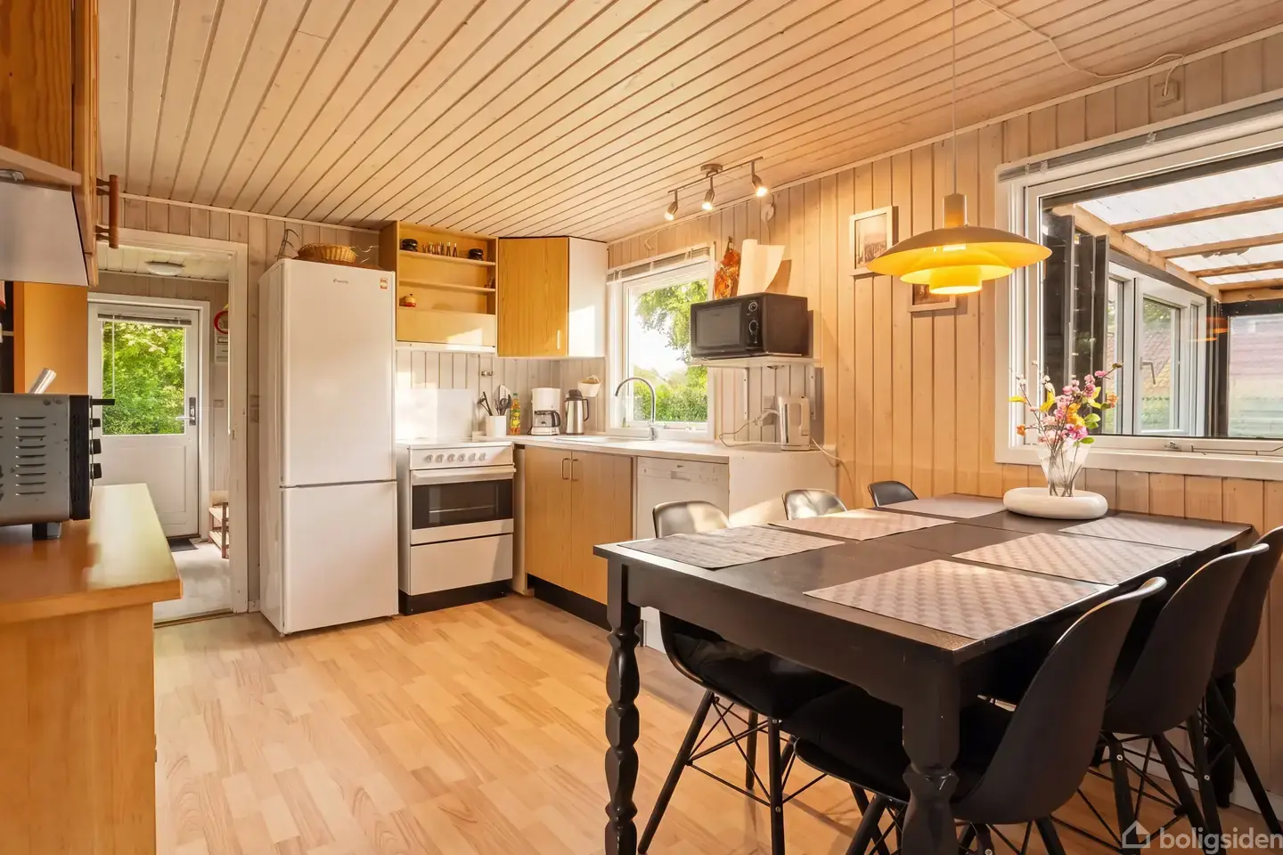 SKØNT SOMMERHUS NÆR BORK HAVN - Visning 5