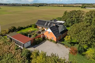Villa på Kirkeholtvej 51, Krajbjerg, 8543 Hornslet