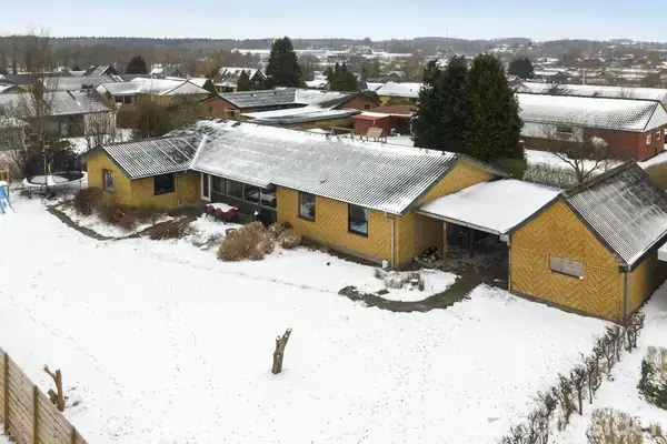 Villa på Hyldevang 12, 7323 Give