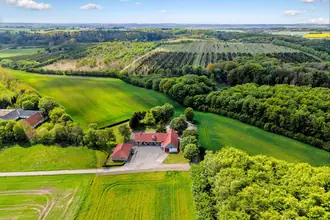Landejendom på Skindbjergvej 31, Gerding, 9520 Skørping