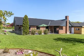 Villa på Gudenåvænget 54, 6710