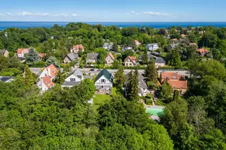 Villa på Christiansholmsvej 38, 2930 Klampenborg