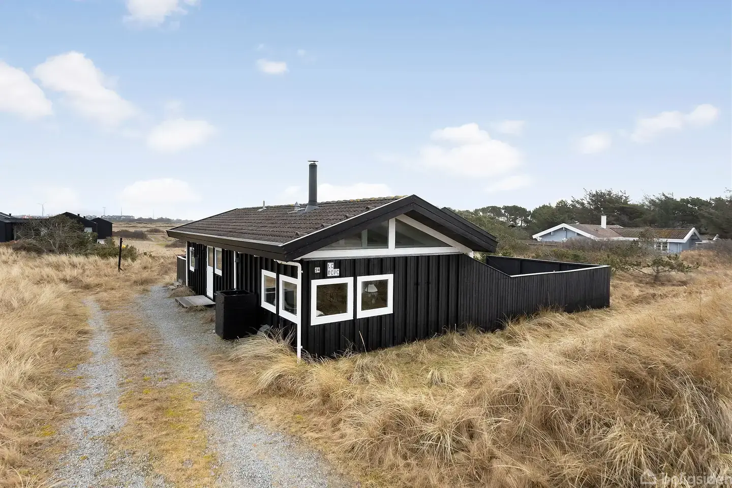 Velbeliggende fritidshus i Gammel Skagen – få skridt fra kysten!