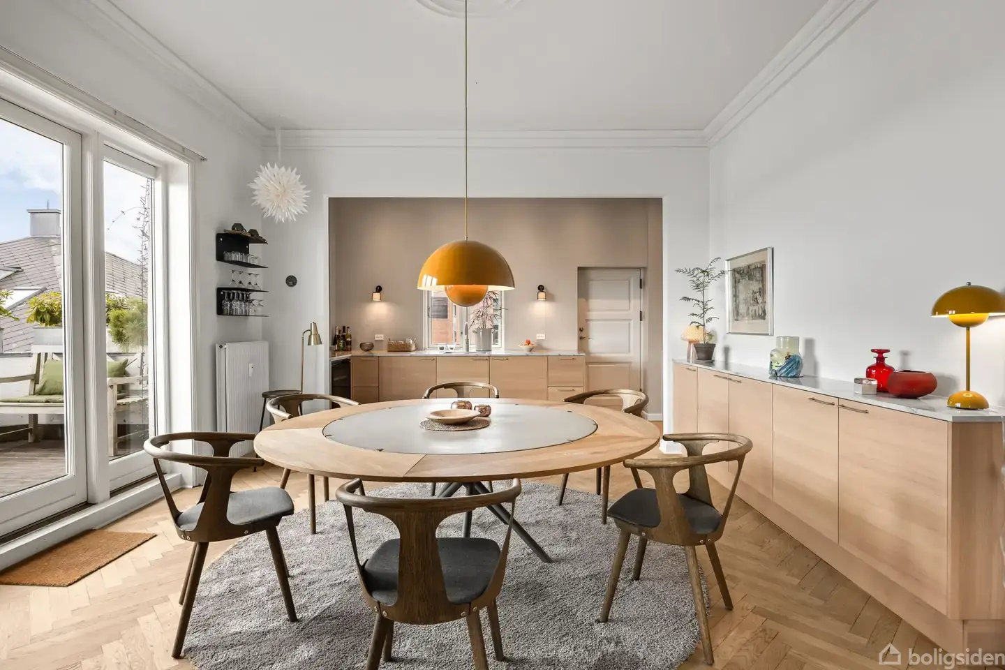 Unik, gennemført og charmerende lejlighed med solrig terrasse og fantastisk udsigt - Visning 3