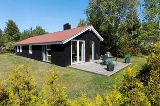 Fritidshus på Koralvej 17, Hou, 9370 Hals