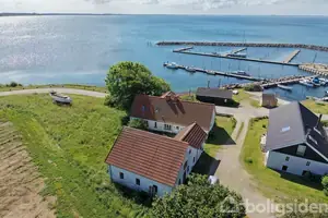 Villa på Maarup Havn 2, 8305 Samsø