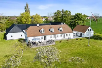 Landejendom på Snøde Bygade 52, Snøde, 5953 Tranekær