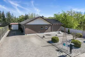 Villa på Ravnevej 2, 9440 Aabybro