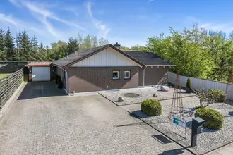 Villa på Ravnevej 2, Birkelse, 9440 Aabybro