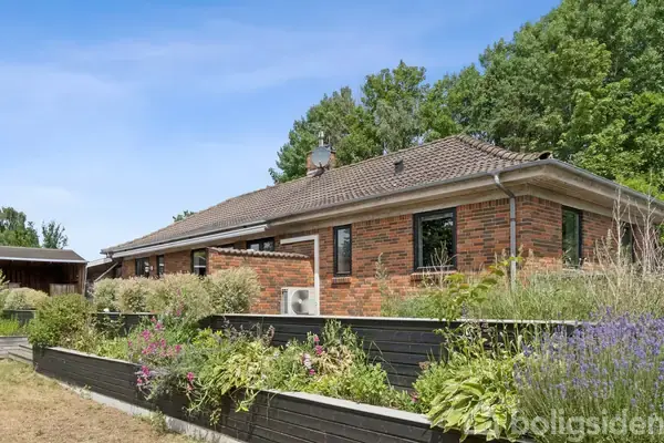 Villa på Højbovej 8, 3370 Melby