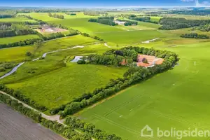 Landejendom på Nymøllevej 4, 7500 Holstebro