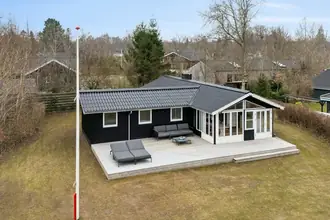 Fritidshus på Lunden 23, Fjellerup Strand, 8585 Glesborg