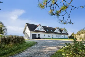 Landejendom på Løkkensvej 405, 9800 Hjørring