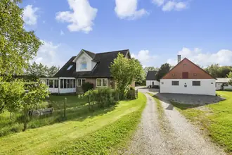 Landejendom på Hjortholmvej 52, Albæk, 9530 Støvring