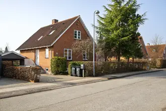 Villa på Dorphs Alle 58, 2630 Taastrup