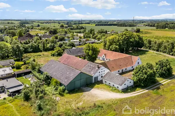 Landejendom på Roskildevej 7, 3550 Slangerup