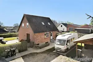 Villa på Vinkelvej 14, 8723 Løsning
