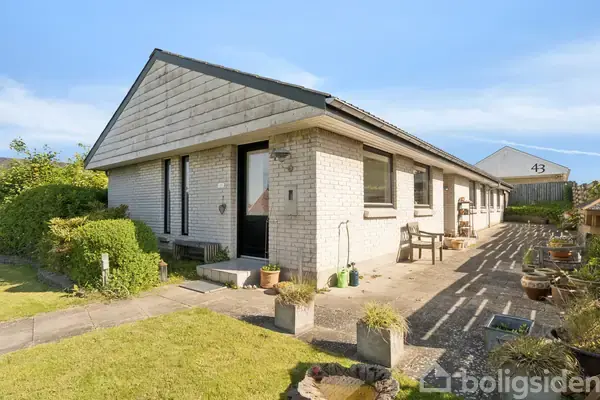 Villa på Hjortevej 41, 8382 Hinnerup