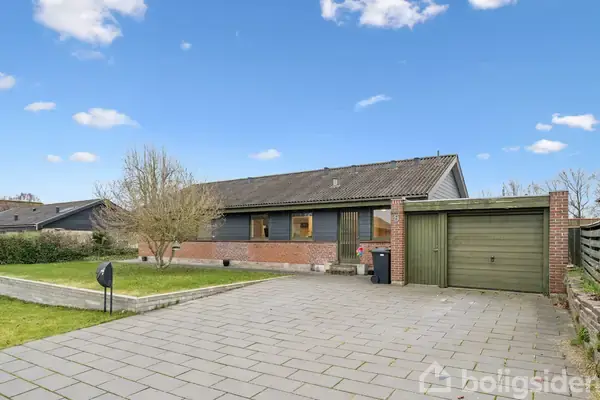 Villa på Esbjergparken 8, 9220 Aalborg Øst