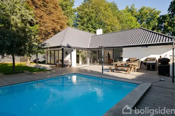 Villa på Krathusparken 16, 2920 Charlottenlund
