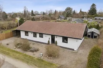 Fritidshus på Orhøjvej 10, Næsby Strand, 4200 Slagelse