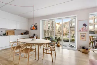 Ejerlejlighed på Købkes Plads 28, 1. th., 1799 København V