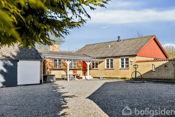 Villa på Landevejen 61, 5683 Haarby