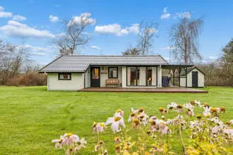 Fritidshus på Strandgårdsbakken 17, Havnsø Str, 4591 Føllenslev