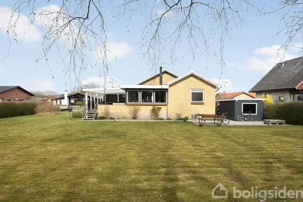 Villa på L. Kr. Larsensvej 11, 5540 Ullerslev
