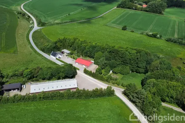 Landejendom på Broholmvej 9, 7600 Struer